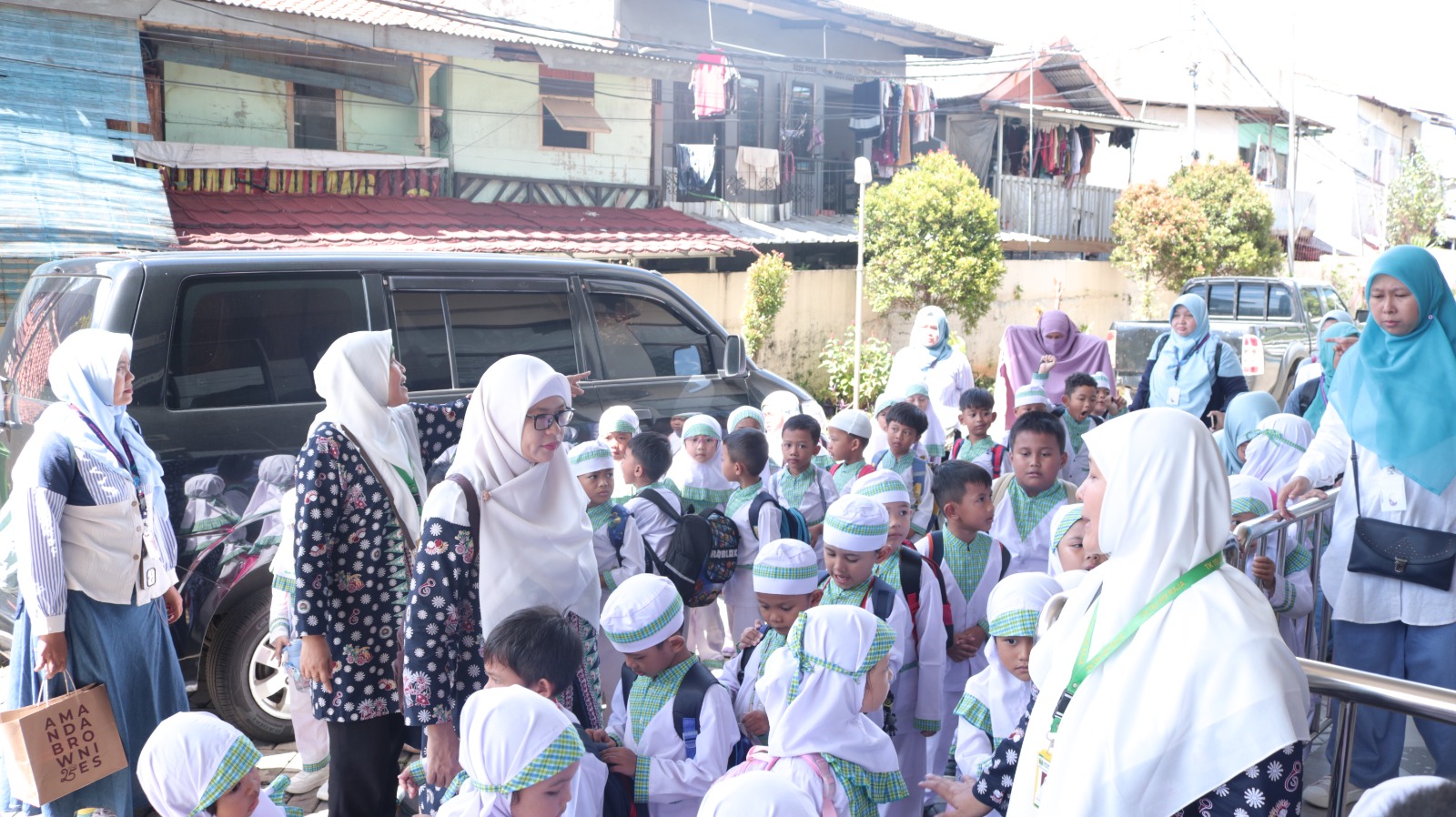 Wisata LiterAsyik Ke Perpustakaan Jakarta Timur Bersama TK Raudhatul Jannah